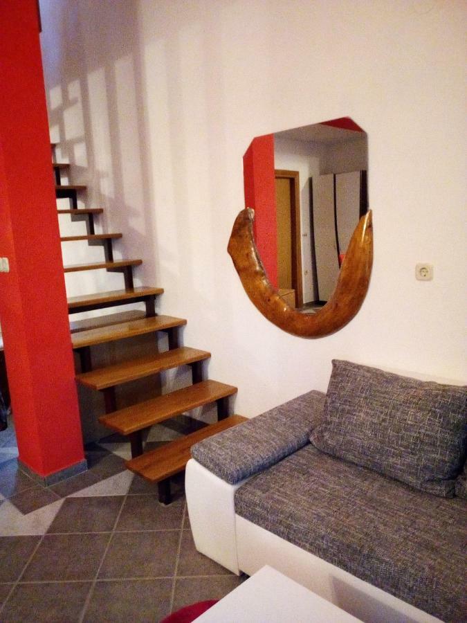 Studio Apartman Hrast Seline Exterior foto